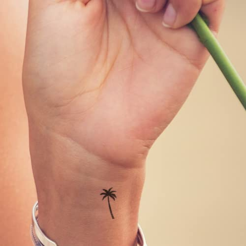 MyJagua Tattoo • Tiny Palm Tree | 1-2 Wochen Tattoo | Auf Pflanzenbasis | Hautverträglich | Wasserfest | Neue Tattoo Technologie | Kein Klebe Tattoo