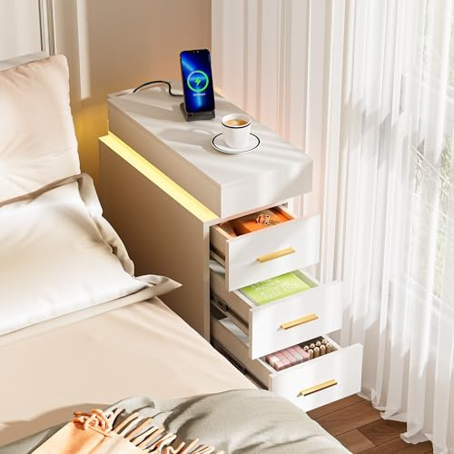 Nachttisch Schmal mit Steckdose, 1AC 2USB Nachtschrank mit RGB LED-Licht, Klappdeckel Beistelltisch mit und 3 Schubladen, 4 verstellbaren Metallbeinen FüR Schlafzimmer Wohnzimmer Weiß, 25cm Breit