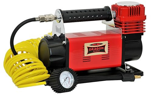 Dragon Winch Compresor aire portátil 12V | 10,3 BAR / 150 PSI con una capacidad de 160 l/min + manguera en espiral con manómetro, boquilla de válvula, bolsa de transporte, 3x boquillas intercambiables