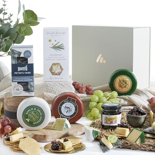 Cheese Hamper | Gourmet Cheese Gift for Men & Women | Award-Winning Snowdonia Cheddar, Artisan Crackers & Onion Chutney | Birthday, Thank You & Celebration Gift