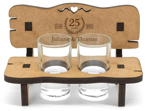 GRAVURZEILE Gravierte Schnapsbank - Silber Hochzeiten Design - Gravur personalisiert mit Name & Datum - aus MDF Holz - incl. 2x Schnapsglas - Geschenk für die Silberhochzeit