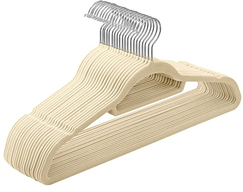 SONGMICS Cintre en Velours, Lot de 20, Antiglisse, Barre à Cravate, Crochet Pivotant 360°, Épaisseur 0,6 cm, Longueur 43,5 cm, pour Manteau, Robe, Pantalon, Beige et Argent CRF020M20