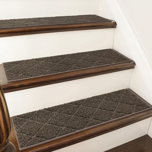 COSY HOMEER Stair Treads 15 Pack, Nonslip Stair Carpet Runners, Brown | 70x22 CM Washable Stair Carpet Treads Pads for Indoor Wooden Steps Stairs, 100% Polyester Easy Care & Peel Noice Reduction