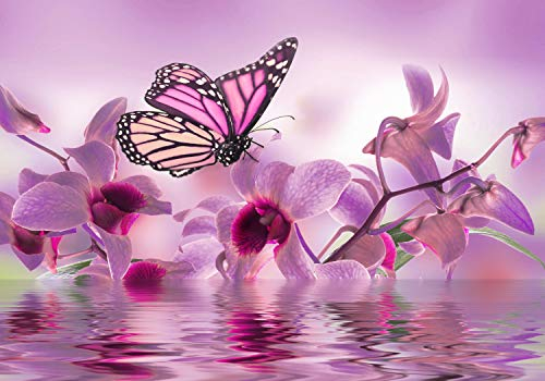 wandmotiv24 Fototapete Violett Schmetterling, XL 350 x 245 cm - 7 Teile, Wanddeko, Wandbild, Wandtapete, Blumen, Natur, Wasser M1853