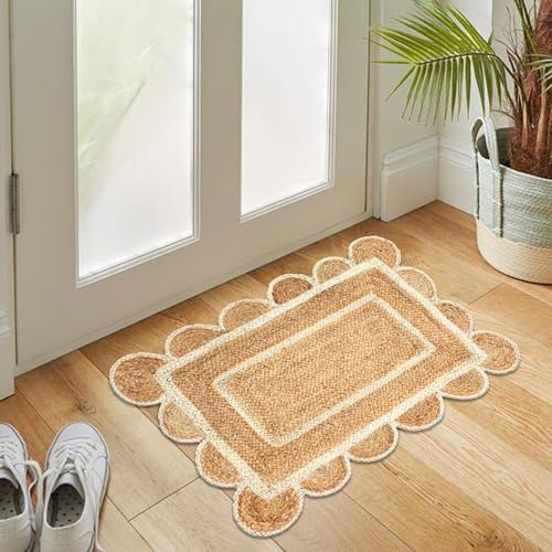 The Home Talk Scalloped Jute Rectangular Rug - Natural Fiber Scallop Rug Rustic Vintage Braided Handwoven Indoor Carpet for Entryway/Kitchen/Frontdoor (Natural & White, 60 x 90 cm)