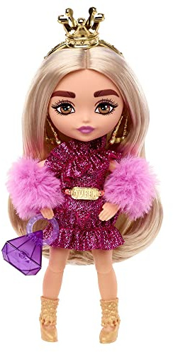 Barbie Extra Minis Bambola Con Abito Luccicante E Scialle Di Pelo, Piedistallo E Accessori, Giocattolo Per Bambini da 3 Anni, Hjk67, Rosa, Viola, 14 Cm