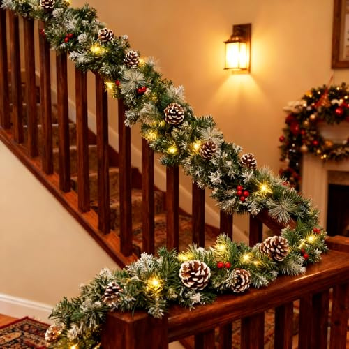 Eldzenith Tannengirlande mit Beleuchtung 3m 50 LEDs, Weihnachtsgirlande Aussen, Girlande Weihnachten mit Tannenzapfen Rote Beere, 8 Lichtmodi, Weihnachtsdeko Girlande für Treppen Kamin Haustür