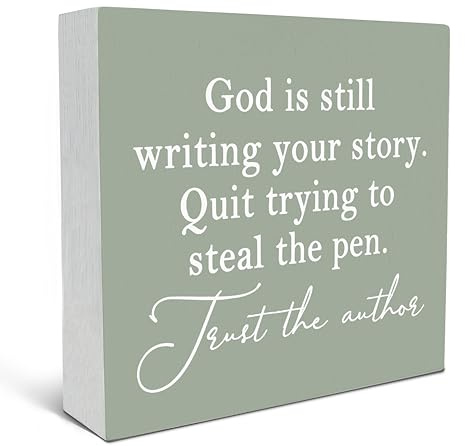 SRADMO God Is Still Writing Your Story, Room Decorative Bible Verse Decor, Christian Decorations Green Wooden Box Decor for Home Office, Inspirational Sign Table Decorative Accessories