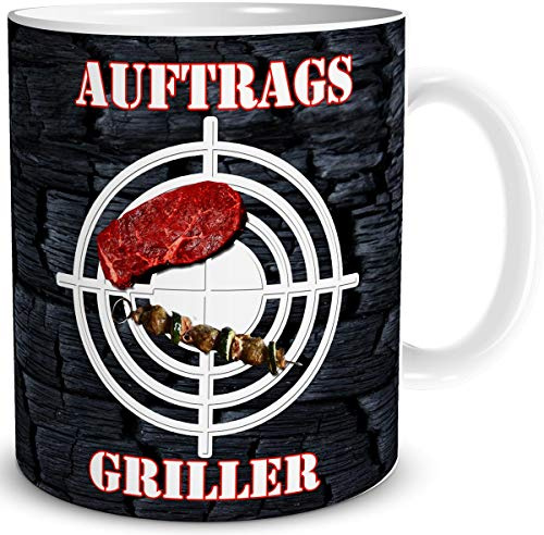 TRIOSK Tasse Grill mit Spruch lustig Auftragsgriller Geschenk für Party Geburtstag Grillfans Männer Freunde Kollegen BBQ Grillparty, Keramik 300ml