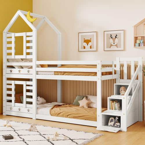 Kinderbett Etagenbett 90x200 mit Stauraum, Hochbett Hausbett für 2 Kinder, Holzbett mit Lattenrost und Treppe, Baumhaus Bett mit Rausfallschutz und Whiteboard & Tafel, Weiß, Ohne Matratze