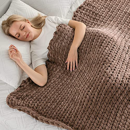 Maetoow Chenille-Strickdecke, straffere Version (152 x 203 cm), handgefertigte warme und kuschelige Decke für Sofa, Bett, Wohnraum, weiche Fleecedecke, Boho-Decke und übergroße Strickdecke, braun