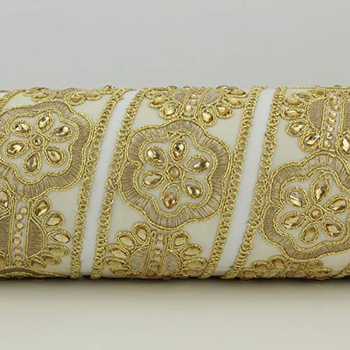 PASAMANERÍA GALÓN CON PEDRERÍA DE STRASS EN PATRÓN FLORAL (ORO, 1 METRO)
