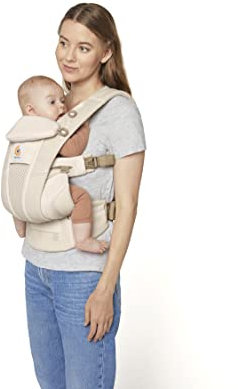 Ergobaby Omni Breeze Babytrage für Neugeborene ab Geburt bis 20kg, 4 Positionen SoftFlex Mesh Ergonomische Babybauchtrage Rückentrage Baby-Tragetasche, Natural Beige