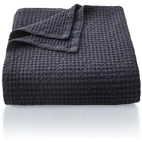 CHUFFED 100% Baumwolle Decke 270x 230 cm, Weiche und Atmungsaktive Tagesdecke, Waffelmuster Leichte Decke als Sofadecke Couchdecke, Weich Kuschelige Wohndecke Wohnzimmer, Sofa Couch Anthrazit