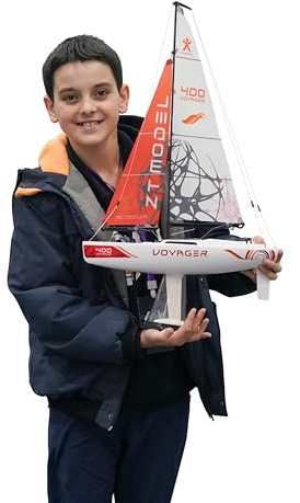 PLAYSTEAM Voyager400 Barca a Vela Radiocomandata 2,4GHz con Motore in Rosso - 66 cm di Altezza