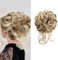 postiche chignon blond Messy Bun Postiche avec élastique Cheveux synthétiques avec cheveux Tousled Updo Postiche pour femmes et filles (mélange blond)