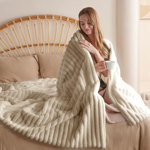Lanqinglv Kuscheldecke Flauschig Decke Beige,Super Warme Plüsch Decke Wohndecke Dick,Flanell Decke Winter Couchdecke Überwurfdecke Sofadecke Tagesdecke Für Bett Couch,150x200 cm