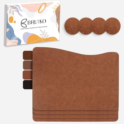 BRUNIKO PLATZSETS – Tischsets – Lederoptik – vegan – Wellenform – extra groß 45x33 cm – 4 Farben: Dunkelbraun, Kaffeebraun, Walnussbraun, Hellbraun – abwaschbar – inkl. Glasuntersetzer (Hellbraun)