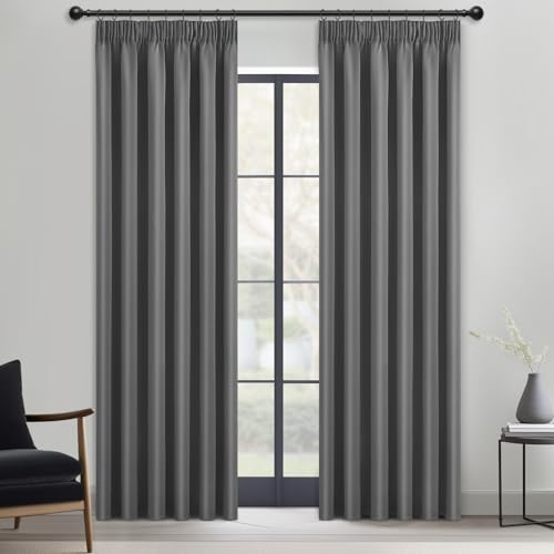 MRTREES Vorhang kinderzimmer vorhänge grau verdunkelung gardinen mit kräuselband Wohnzimmer gardinen modern Set Blackout Vorhang für Schlafzimmer Küchen jugendzimmer Junge 245x140cm (HxB) 2er Set