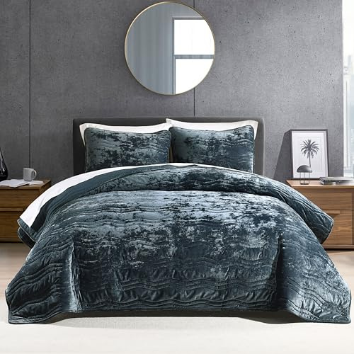 AJOCCI Luxury Velvet Queen Comforter Set, Blue Queen Size Comforter Sets, Stormy Blue Queen Quilt Bedding Set, Luxurious Plush Bedspreaqd Sets,Soft Lightweight Comforter for All Season