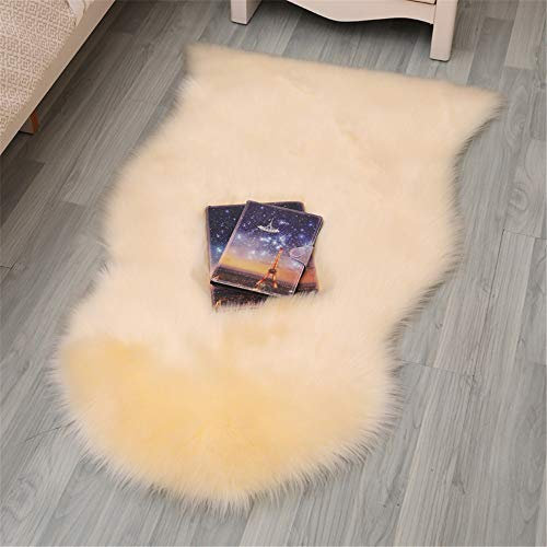 Faux Lammfell Schaffell Teppich Lammfellimitat Teppich Longhair Fell Optik Nachahmung Wolle Bettvorleger Wohnzimmer Schlafzimmer Sofa Matte (Beige,60 * 90cm)