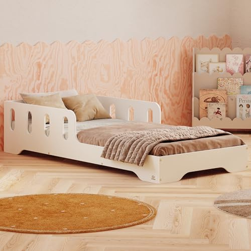smartwood Kinderbett 120x200 cm mit Rausfallschutz, Holz, Weiß, TILA 6 | Montessori Bodenbett, Lattenrost bis 300 kg, FSC-Zertifikat, abgerundete Kanten, Einfache Montage, ab 3 Jahren, 123x203x40 cm