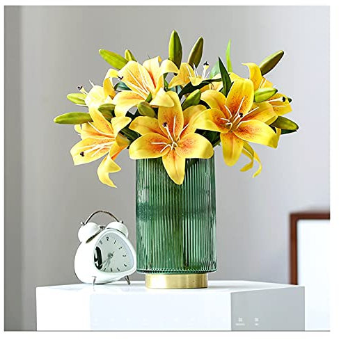 Künstliche Blumen, künstliche Lilienblüten mit Glasvase, voll erblühte künstliche Blumensträuße, gelbe Calla-Lilie für Hochzeiten