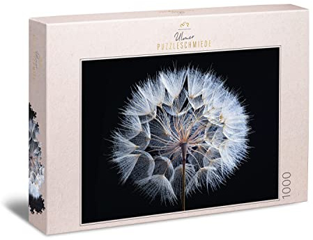 Ulmer Puzzleschmiede - Puzzle „Pusteblume“ - Klassisches 1000 Teile Blumenpuzzle - Detailaufnahme Einer Reifen Löwenzahn-Pflanze - Hervorragende Blumen-Makro-Fotografie