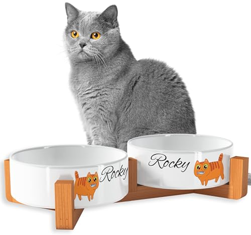 OWLBOOK Süße Katzen Classic Futternapf personalisiert Katzennapf mit Wunschtext Fressnapf Katzennapf Keramik mit Bambus Gestell Futterstation Keramik Futternapf Napf Wassernapf für Katze