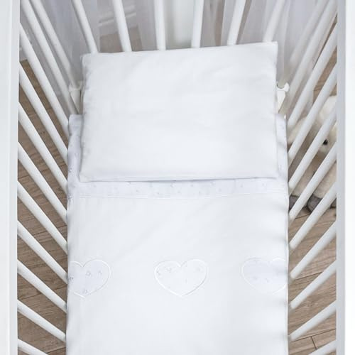 Baby Comfort 4-teiliges Bettwäsche-Set für Babybett, 80 x 70 cm, mit Kissen und Kissenbezug, Herz-Weiß (12 Monate+)