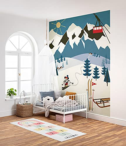 Komar Disney Vlies Fototapete - Mickey Alpine - Größe: 200 x 250 cm (Breite x Höhe) - Winter, Mouse, Ski, Kinderzimmer, Tapete - IADX4-039