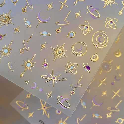 Nymora Nagelsticker Gold selbstklebend - Mond Sterne Nail Art Sticker für Nageldesign - 1 Blatt Nagelaufkleber mit goldenen Sternen und lila Mond