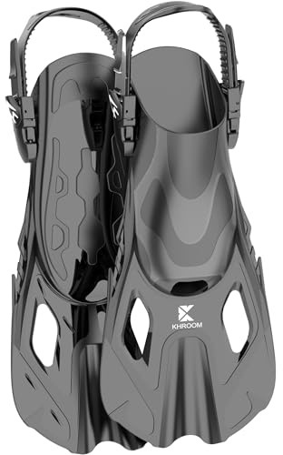 Khroom Schnorchelflossen verstellbar für Kinder Damen Herren | Kurze Tauchflossen & Flippers zum Schnorcheln Schwimmen Tauchen | leichte Schwimmflossen für Urlaub & Pool (Schwarz 37-41