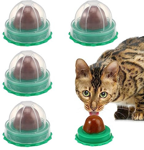 Housoutil 5Pcs Cat Snacks Candy Wall Catnip Sugar Catnip Ball Treats Lickable Edible Chew Toy (Random Flavor)