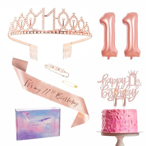 Décoration en or rose pour le 11e anniversaire pour filles. Couronne. Gâteau d'anniversaire n° 11. Ballons en feuille brillante. Bougie. Ce fut un cadeau pour son onzième anniversaire.