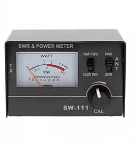 VSWR och kraftmätare SW-111 för CB-radioantenner med framåtvända brytare, analog mätare och mätning för antenn och kabelstatus