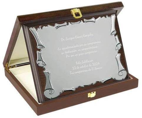 CALLE DEL REGALO - Placa Conmemorativa Personalizada en Estuche de Madera de Nogal | Placa de Homenaje Grabada para Jubilación, Reconocimiento | Placa de Metal Plateado sobre Madera | 25 x 20 cm