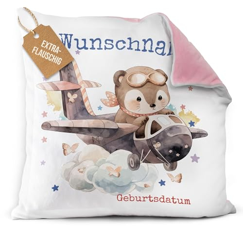 Print Royal PR Flauschiges Kissen für Kinder mit Name und Geburtsdatum selbst gestalten - Dachs im Flugzeug - Dachs Kinderkissen mit Name | 40 x 40 cm, Rückseite Rosa Flauschig