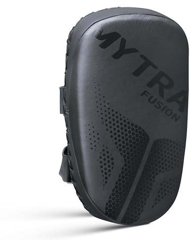 Mytra Fusion Muay Thai Kuddar Läder Böjda Muay Thai Sparkdynor för MMA, Kickboxning, Taekwondo, Träning och Kampsport Sparkdyna Karate Shield Stansdyna (Svart)