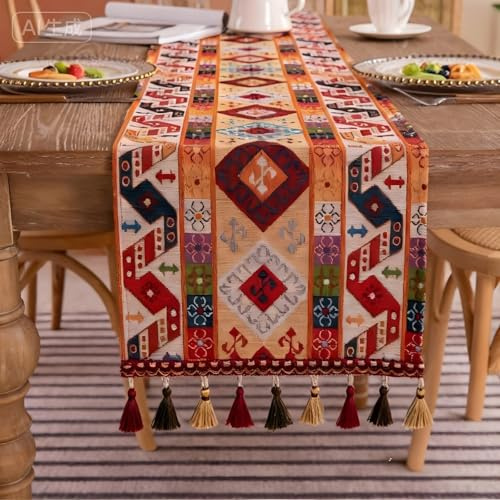 Clothfuna Chemin de table jacquard bohème vintage en coton mélangé avec pompons pour table à manger, fête, vacances, extérieur - 33 x 120 cm - Orange