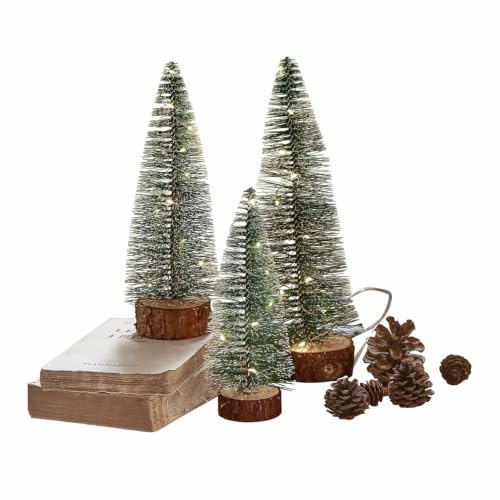 Loberon LED-Baum 3er Set Thalindra, grün/weiß/braun | DREI Größen, Warmweiße LEDs, Leichte Schnee-Beflockung, Weihnachtsdeko, Weihnachten, Tannenholz, Polyethylen, Baumwolle