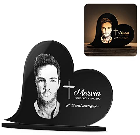 CHRISCK design Grabstein Gedenkstandbild Gedenktafel mit Gravur Fotogravur Tiere Herz stehend in 2 Größen Grabschmuck graviert für Haustiere wie Hund Katze & Co. Grabplatte im Kerzenschein Leuchtend