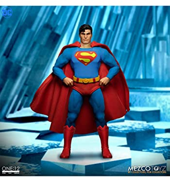 Mezco Superman One:12 Actionfigur DC Comics, Man of Steel Detailreiche Actionfigur aus Kunststoff. Hersteller