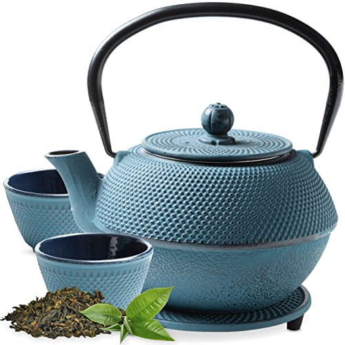 Tealøv THEIERE FONTE 1,1 LITRE SET COMPLET | BOÎTE CADEAU | Service à Thé en Fonte avec Théière, 2 Tasses & Dessous Théière | Entièrement Émaillée de l'Intérieur | Design De Style Japonais | Bleu