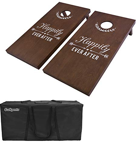 GoSports Hochzeits-Cornhole-Set – Verordnung 1,2 m x 0,6 m Größe, massives gebeiztes Holz mit Tragetasche und Sitzsäcken (wählen Sie Ihre Farben) – passend zum Hochzeitsthema