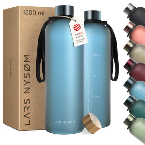 LARS NYSØM Trinkflasche 1 5l | Wasserflasche 1500ml | Ultraleichte Tritan Sport Flasche auslaufsicher, Kohlensäure geeignet - für Sport, Büro, Yoga | 2 Deckel inkludiert (Calypso Blue, XL 1500ml)