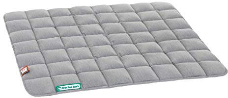 Doctor Bark Hundedecke – weiche, hochwertige Hundematte für kleine Hunde/Welpen, robuste Indoor-Outdoor Liegedecke, waschbar bis 95 °C (Gr. S, 65x50 cm, Hellgrau)