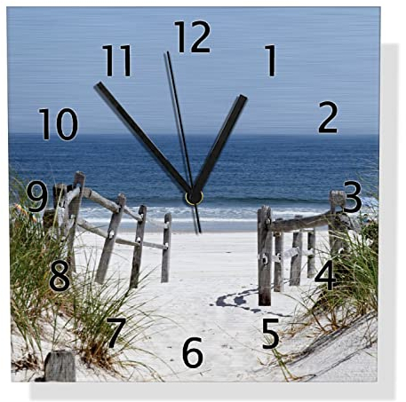 Wallario Design Wanduhr Blick auf Strand aus Aluverbund, Alu-Uhr Größe 30 x 30 cm, Schwarze Zeiger mit Metalloptik