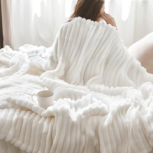 Bedsure Fleece Throw Blanket for Bed - Fluffy Throw, Off White, 150x200 cm