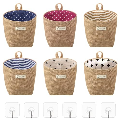 Ksvaye 6 Stück Aufbewahrungskörbe Baumwolle Leinen Hängekorb Klein Körbchen Faltbar Stoffkörbchen zum Aufhängen Hängetasche Wandkorb mit J-Haken für Spielzeug Make-up Gegenstände